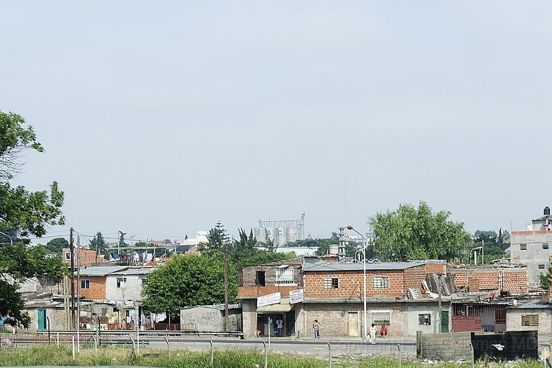 20071202_093319  D200 3600x1200.jpg - Slums outside Buenos Aires